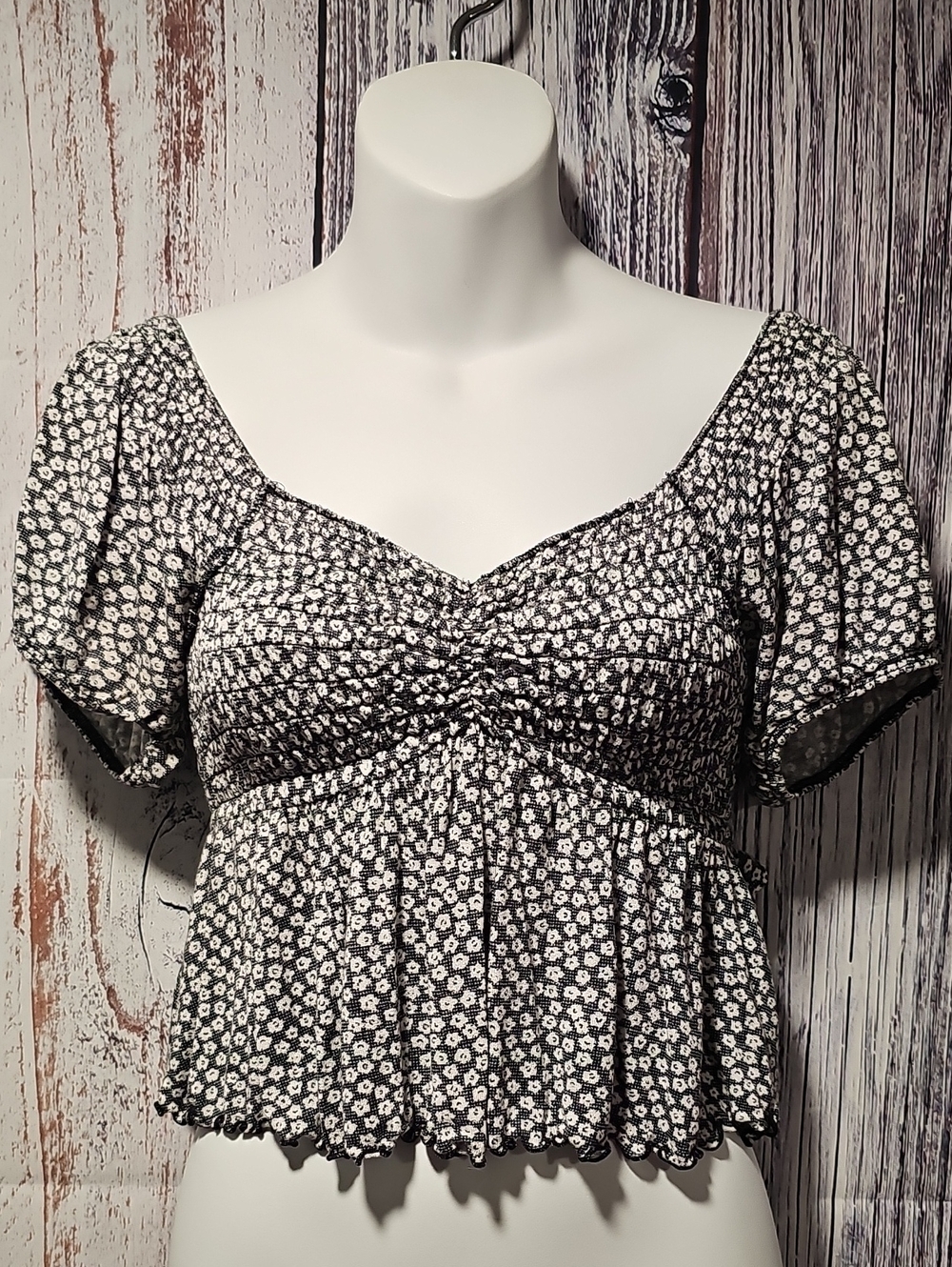 Urban Outfitters Black and White Floral Crop Peplum Top